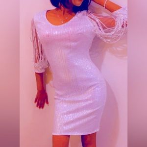 Contrast Mesh Sleeve Sequin Bodycon Dress